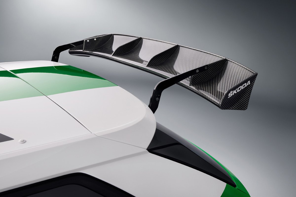 Los estudiantes de Skoda animan a la marca a participar en el Dakar creando el Afriq