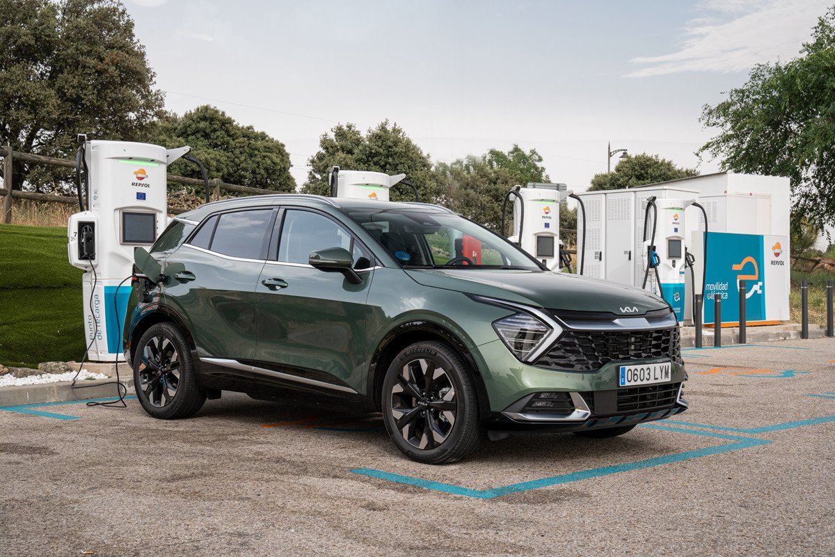 Prueba Kia Sportage PHEV y diésel: analizamos sus últimos motores