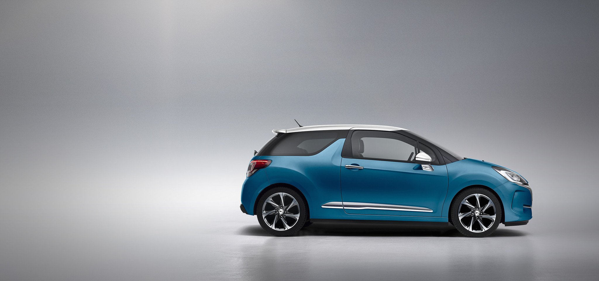 Nuevos DS 3 y DS 3 Cabrio: más conectados y más seguros