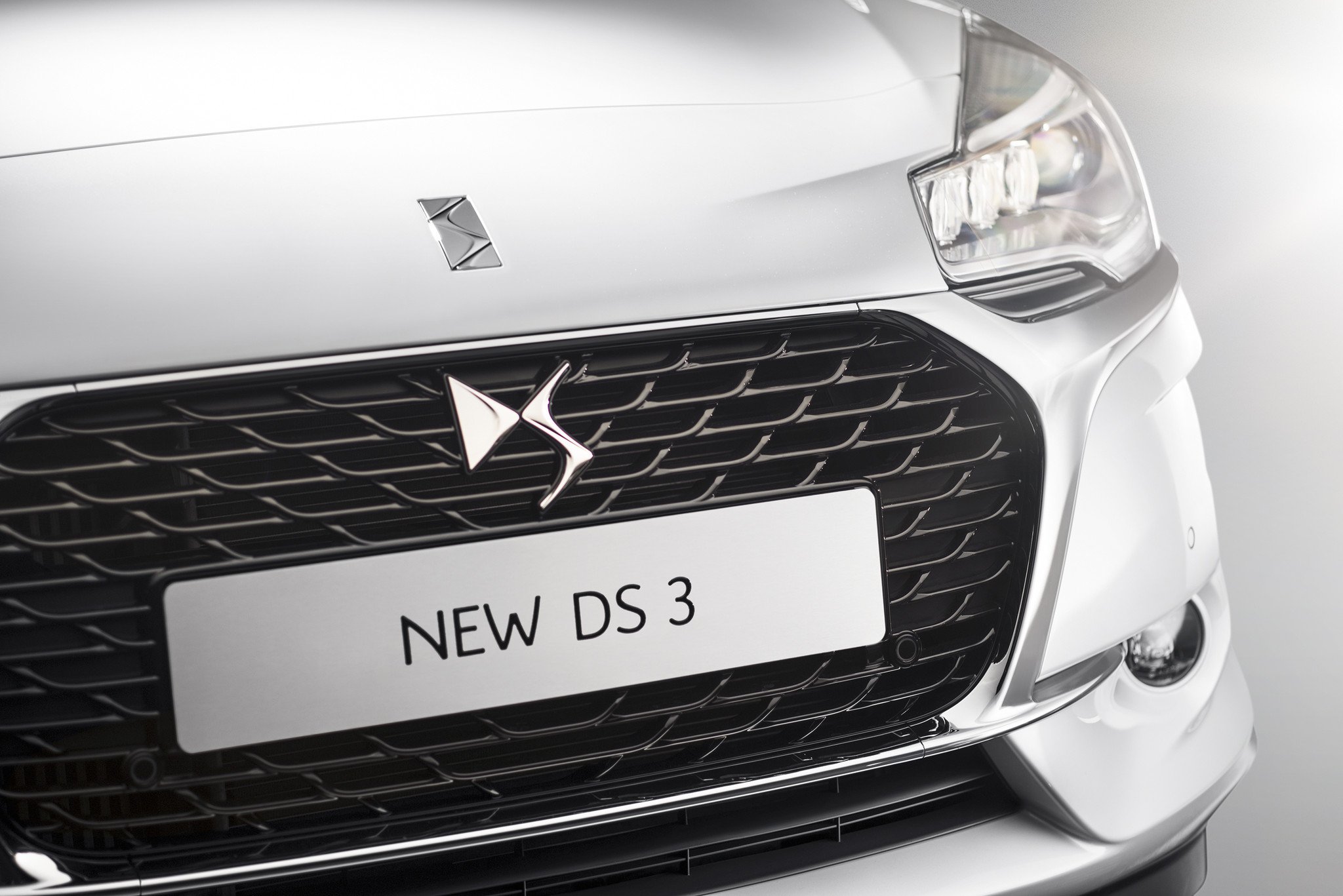 Nuevos DS 3 y DS 3 Cabrio: más conectados y más seguros