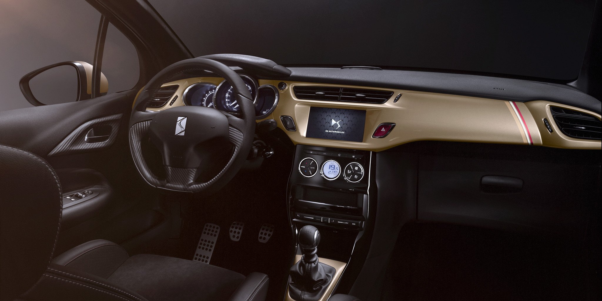 Nuevos DS 3 y DS 3 Cabrio: más conectados y más seguros