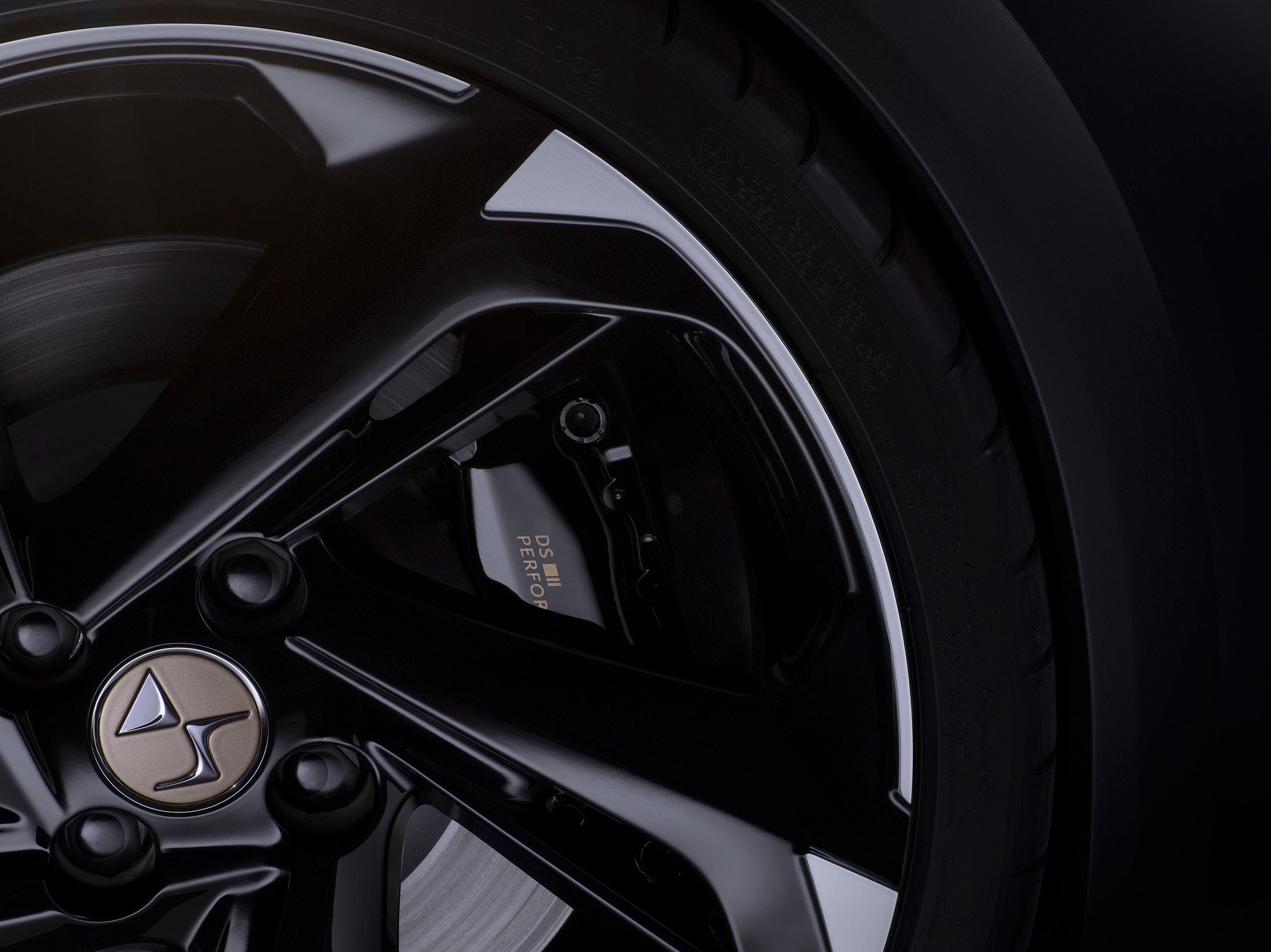 Nuevos DS 3 y DS 3 Cabrio: más conectados y más seguros