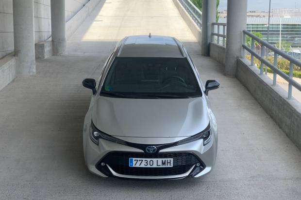 Prueba del Toyota Corolla Touring Sport 125H hybrid: opinión, maletero, precio...