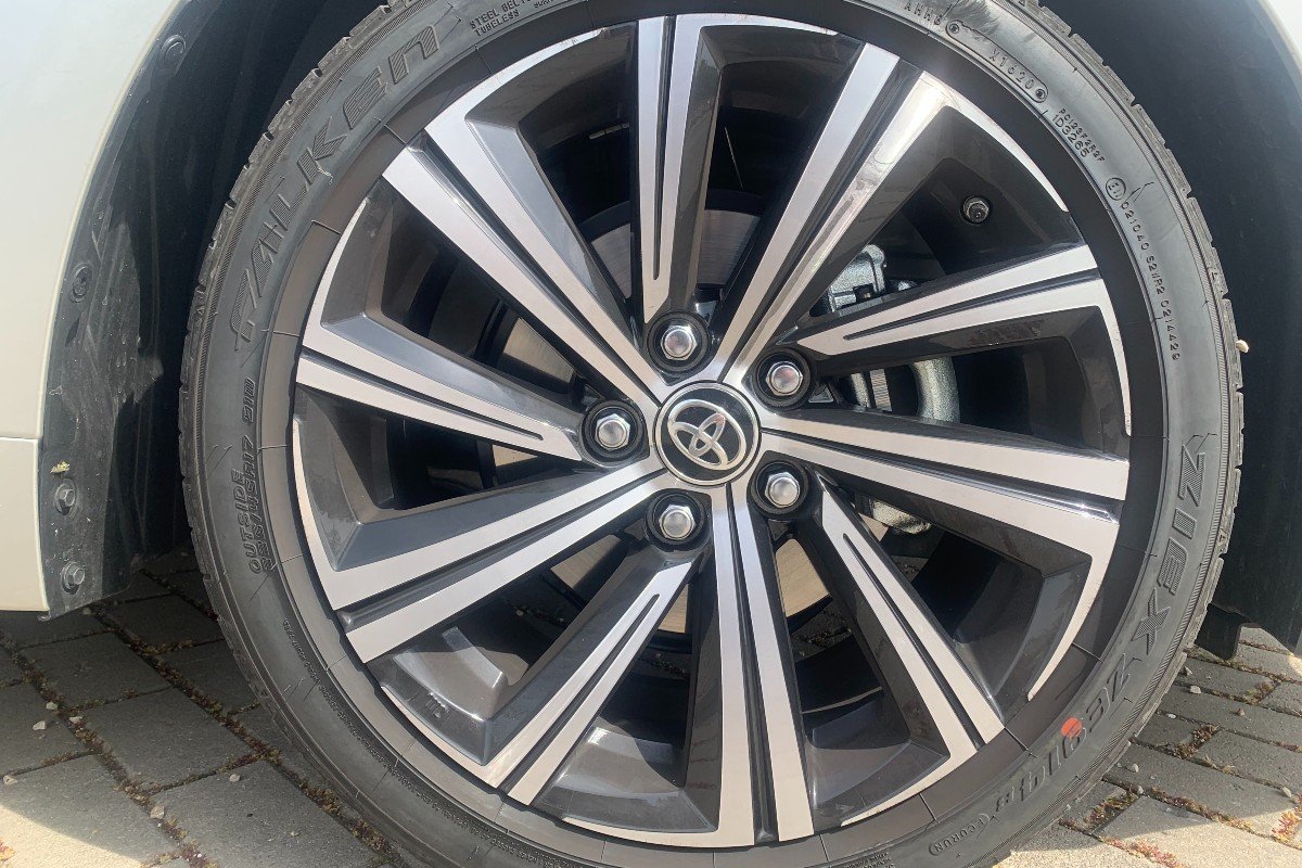 Prueba del Toyota Corolla Touring Sport 125H hybrid: opinión, maletero, precio...