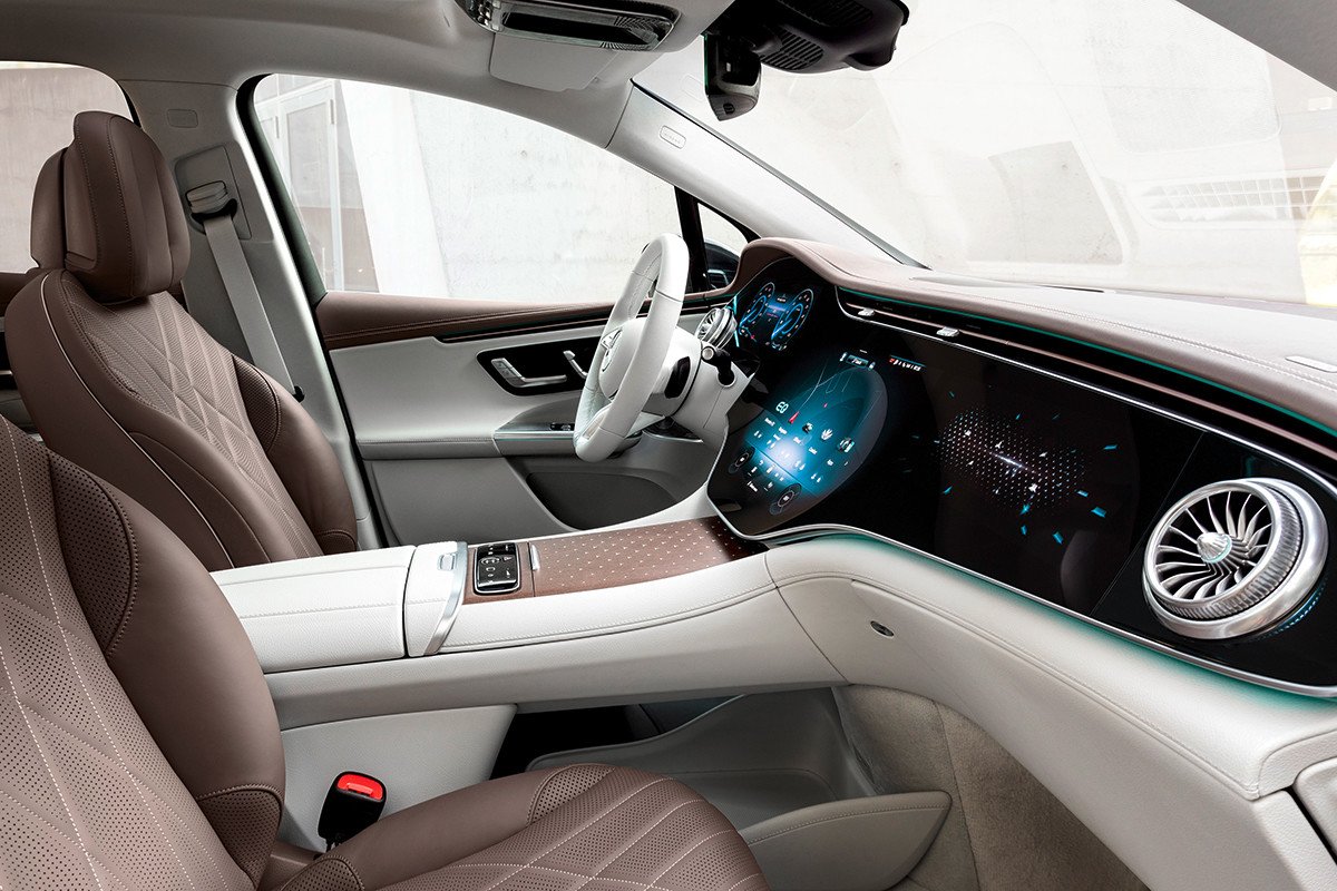 Mercedes EQE SUV