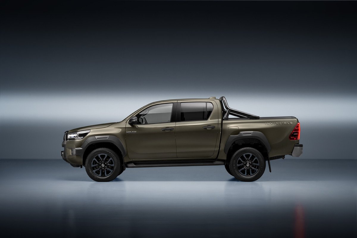 El Toyota Hilux se vuelve ahora más atractivo con un motor híbrido y etiqueta Eco 