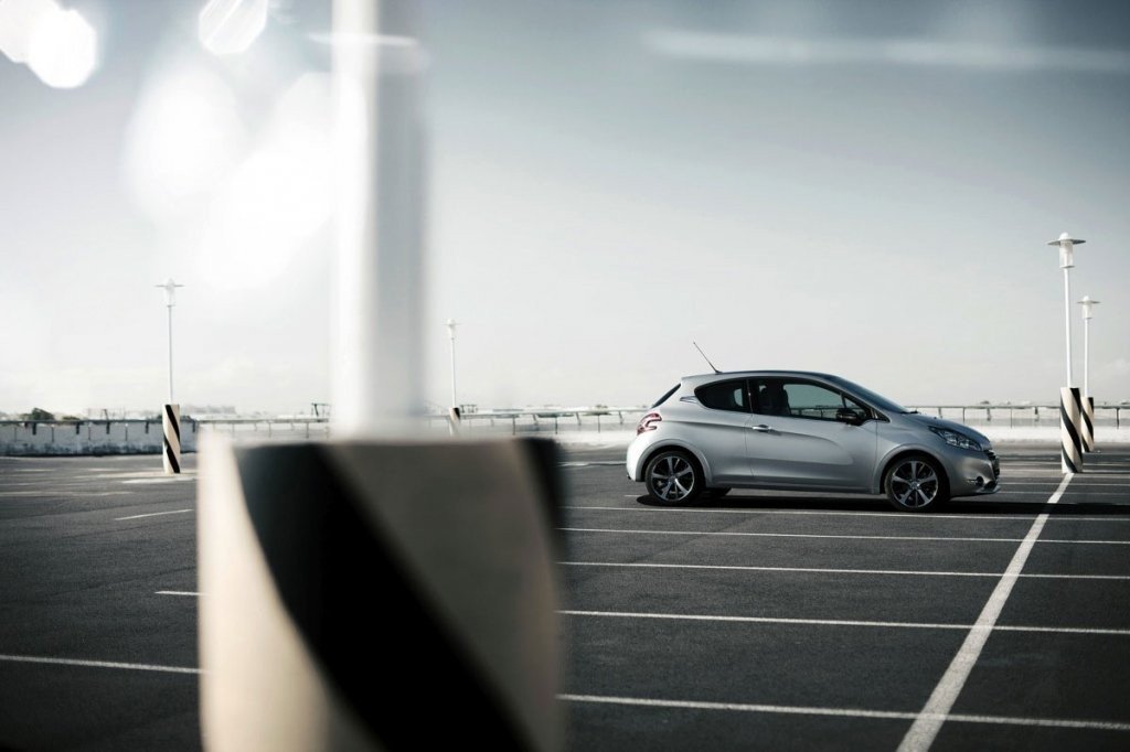 Nuevos Coches: Peugeot 208 Ice Velvet, sólo a través de Internet