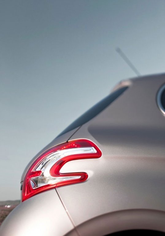 Nuevos Coches: Peugeot 208 Ice Velvet, sólo a través de Internet