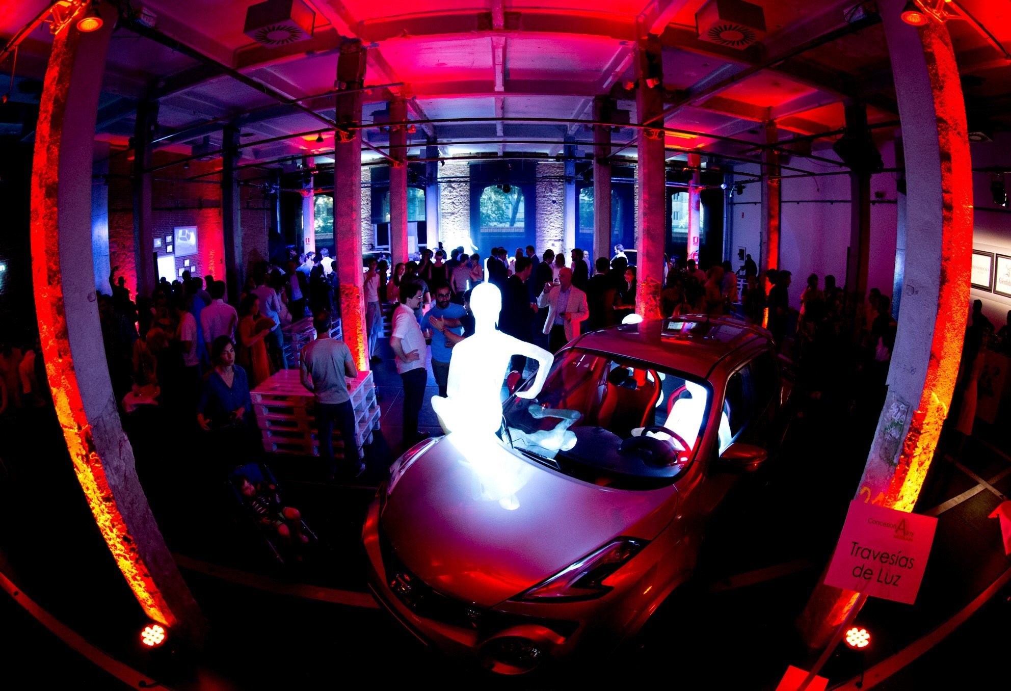 Concesionarte Nissan: fusión entre el automóvil y el arte