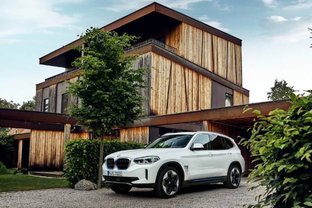 El nuevo BMW iX3 ya está disponible en España: te mostramos su precio