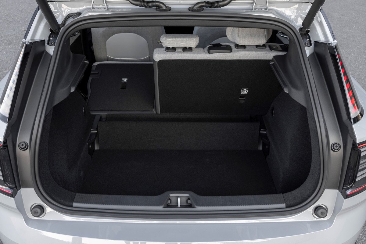 Prueba Volvo EX30: opinión, precios y datos de, ¿un coche eléctrico asequible? 