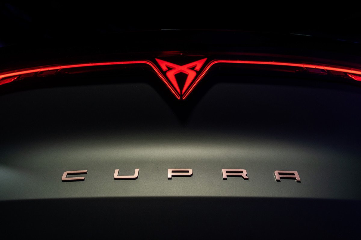 Ya nos hemos montado en el nuevo CUPRA Tavascan: te contamos todas sus curiosidades