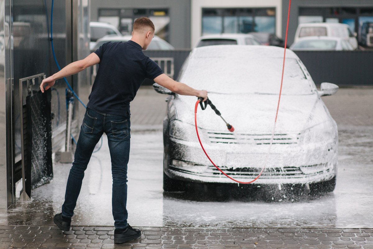 ¿Son igual de eficaces los lavaderos de coches con espuma de colores?