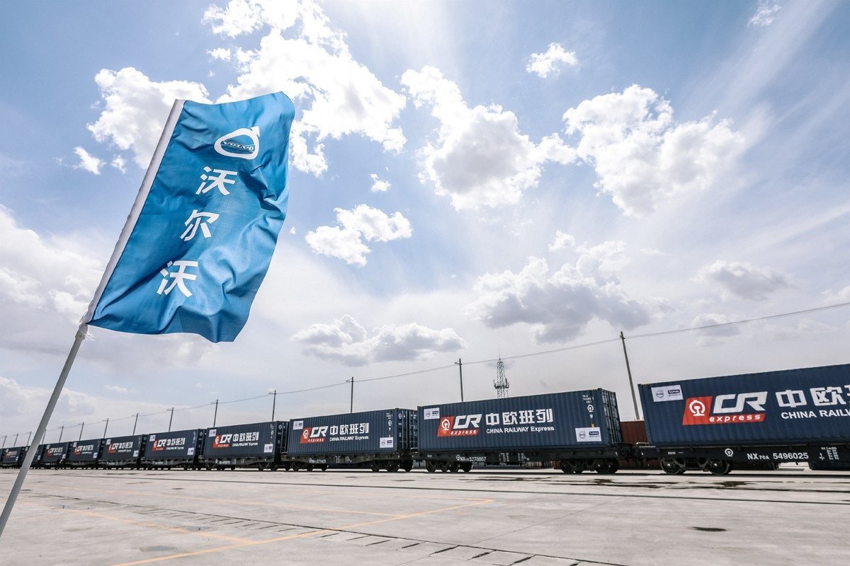 Volvo aprovecha la conexión ferroviaria China-Europa para mandar a Asia su producción