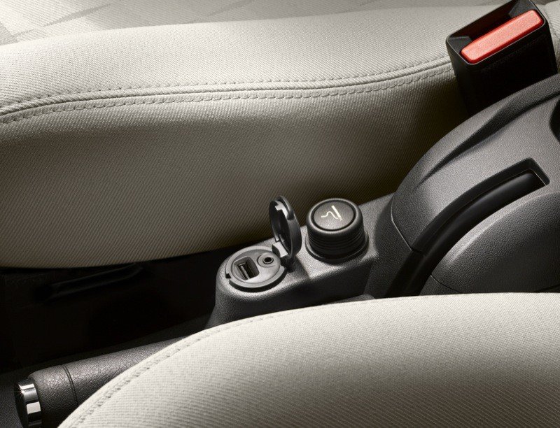 Prueba: Citroën C-Elysée, desde Vigo para todo el mundo