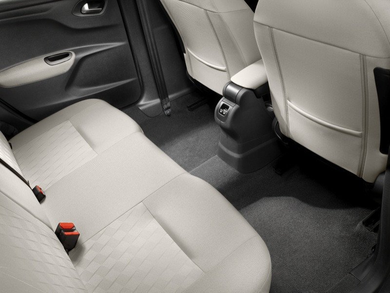 Prueba: Citroën C-Elysée, desde Vigo para todo el mundo