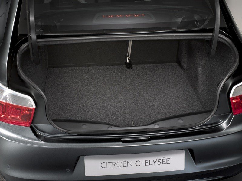 Prueba: Citroën C-Elysée, desde Vigo para todo el mundo