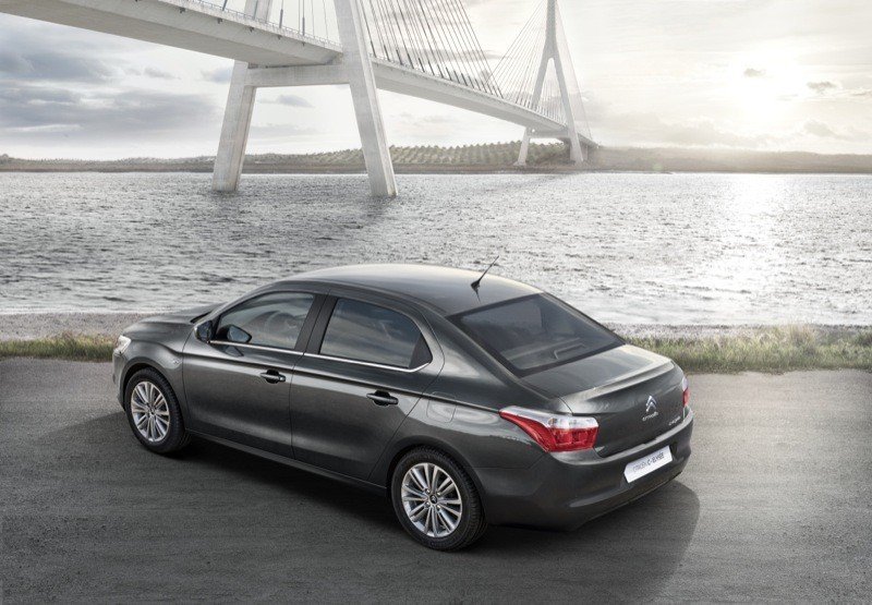 Prueba: Citroën C-Elysée, desde Vigo para todo el mundo