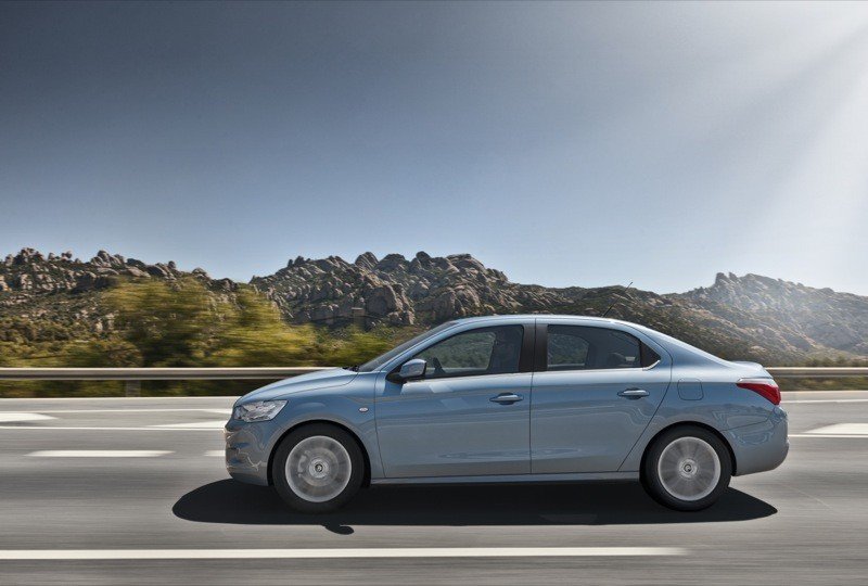 Prueba: Citroën C-Elysée, desde Vigo para todo el mundo
