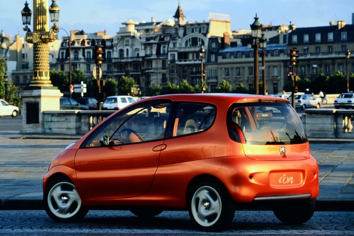 10 coches que siguieron los pasos del Twingo (pero no llegaron a serlo)
