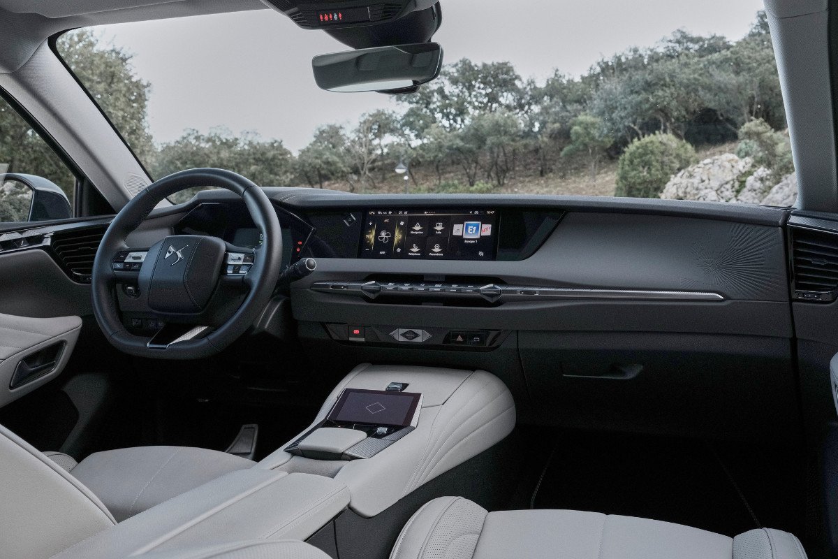 Te contamos cómo es la gama de DS: ahora también con híbridos que no necesitan recargas