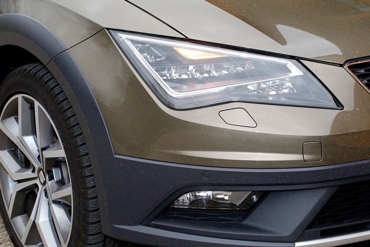 SUV vs familiar: Nissan Qashqai vs Seat León ST X-perience