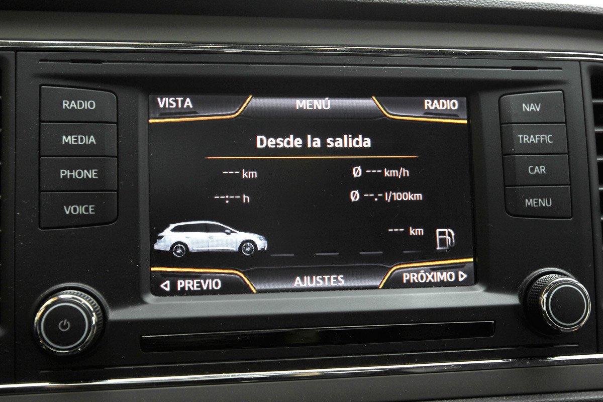 SUV vs familiar: Nissan Qashqai vs Seat León ST X-perience