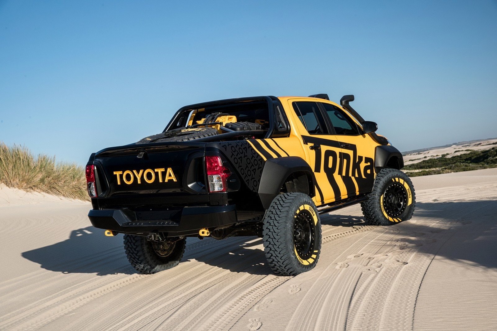 Toyota Hilux Tonka concept: el juguete de papá