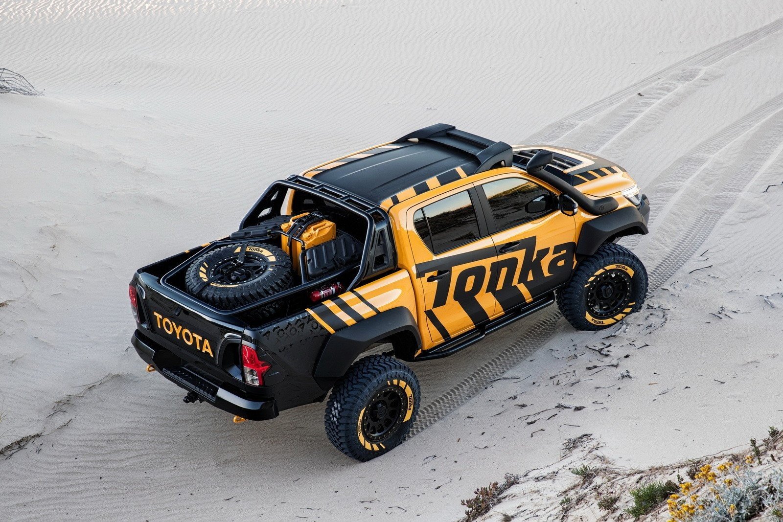 Toyota Hilux Tonka concept: el juguete de papá