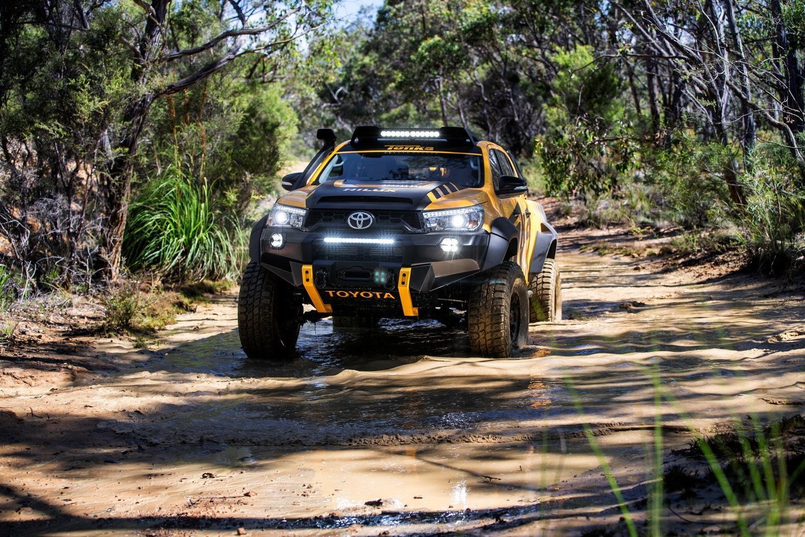 Toyota Hilux Tonka concept: el juguete de papá