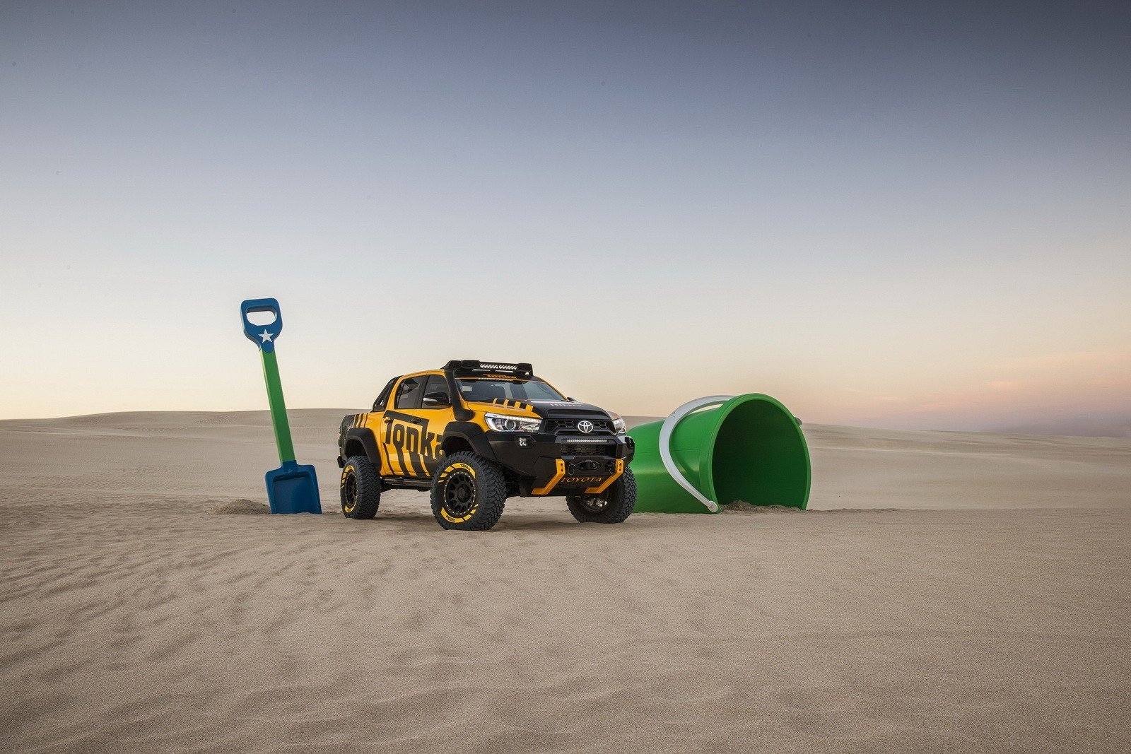 Toyota Hilux Tonka concept: el juguete de papá