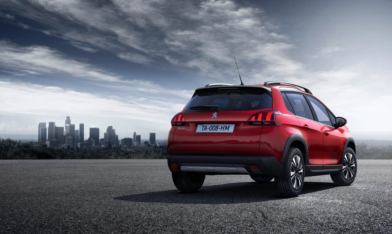 Nuevo Peugeot 2008 2016: cambios estéticos y versión GT Line