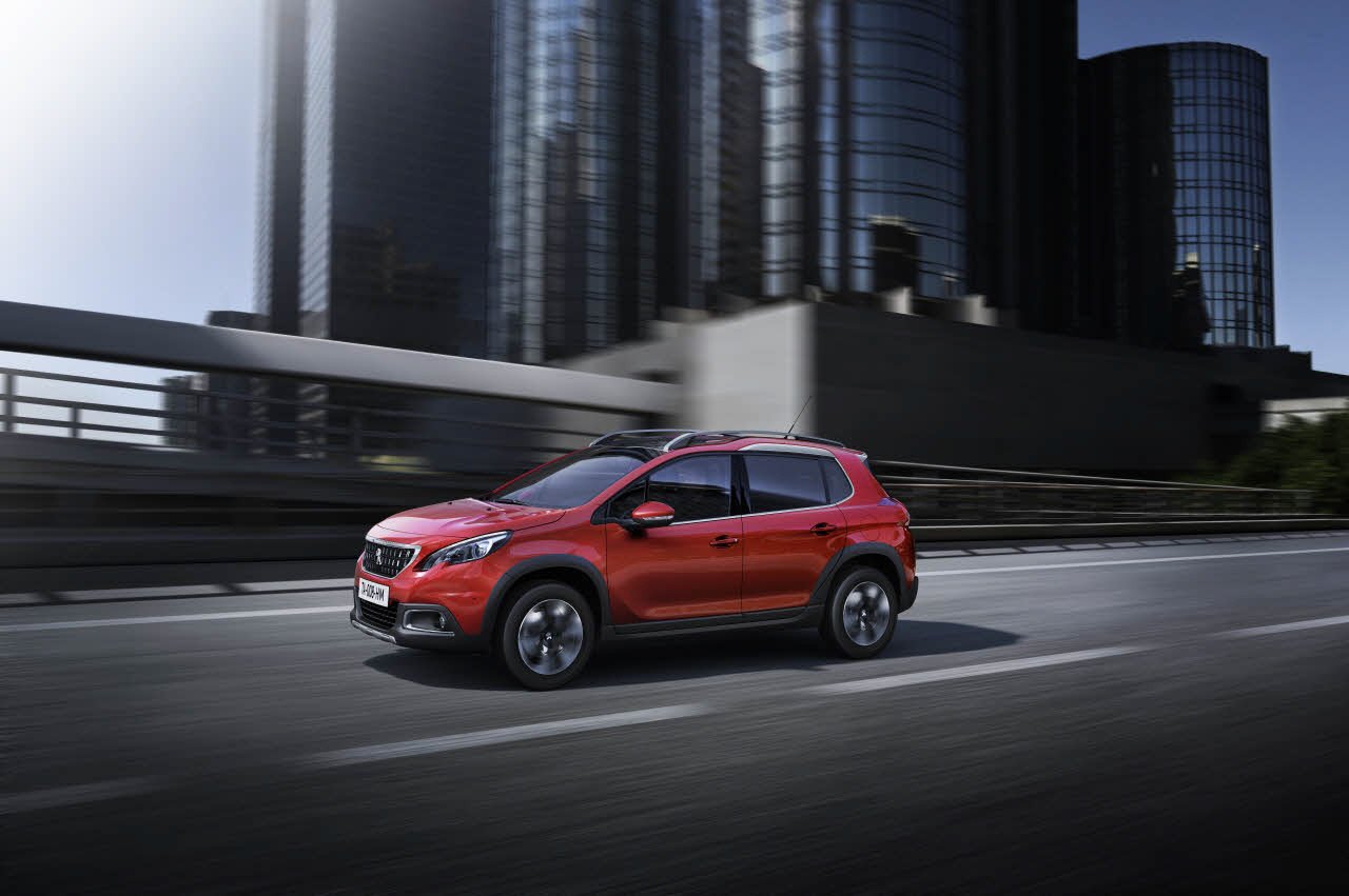 Nuevo Peugeot 2008 2016: cambios estéticos y versión GT Line