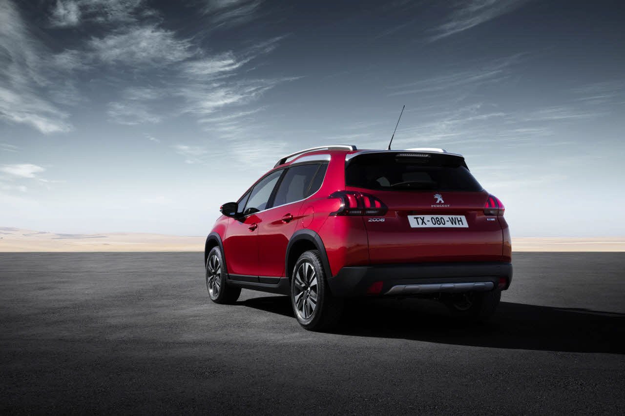 Nuevo Peugeot 2008 2016: cambios estéticos y versión GT Line
