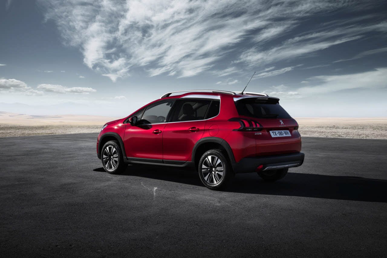 Nuevo Peugeot 2008 2016: cambios estéticos y versión GT Line