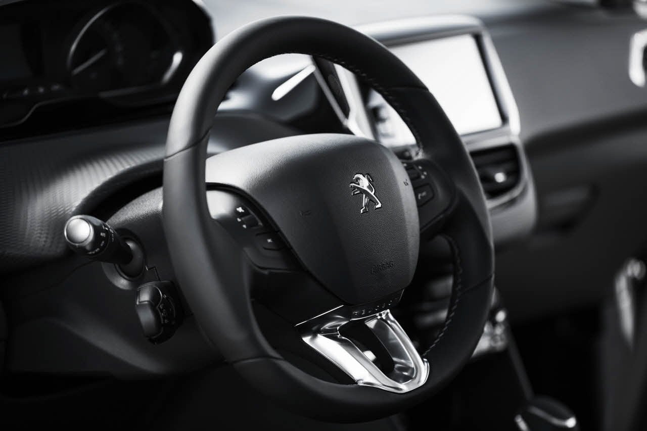 Nuevo Peugeot 2008 2016: cambios estéticos y versión GT Line