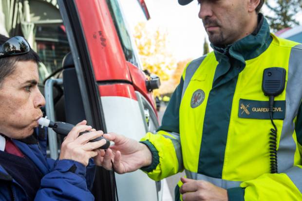 Campaña especial de vigilancia de la DGT al transporte escolar esta semana