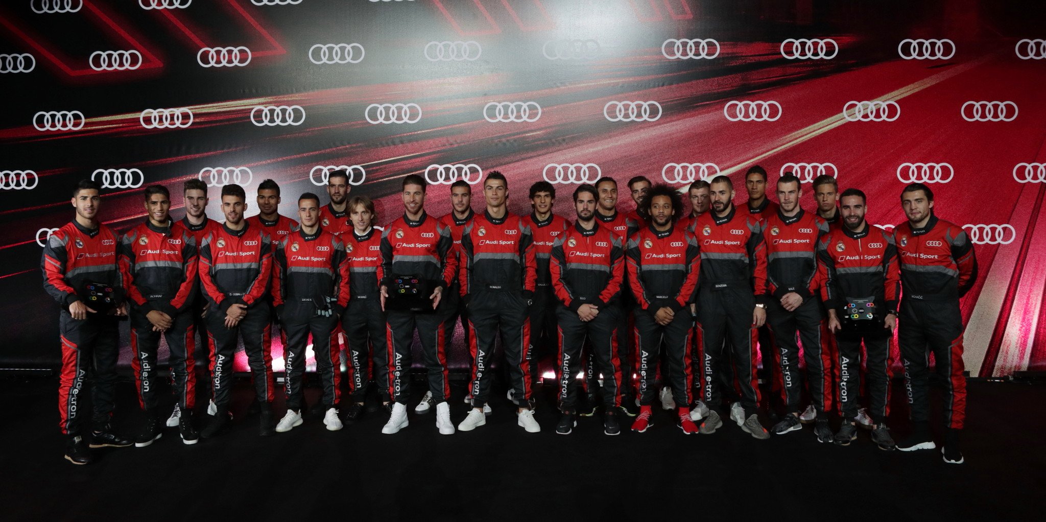 Audi entrega al Real Madrid sus nuevos coches