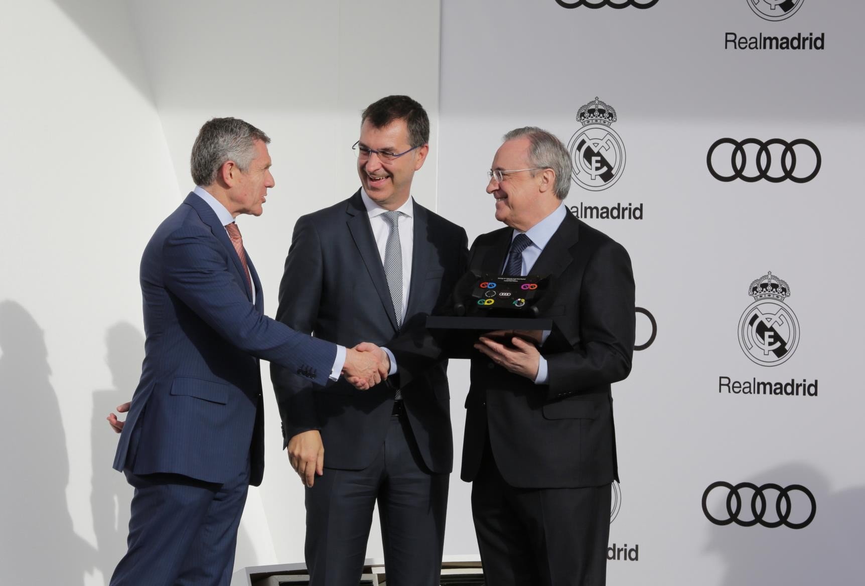 Audi entrega al Real Madrid sus nuevos coches