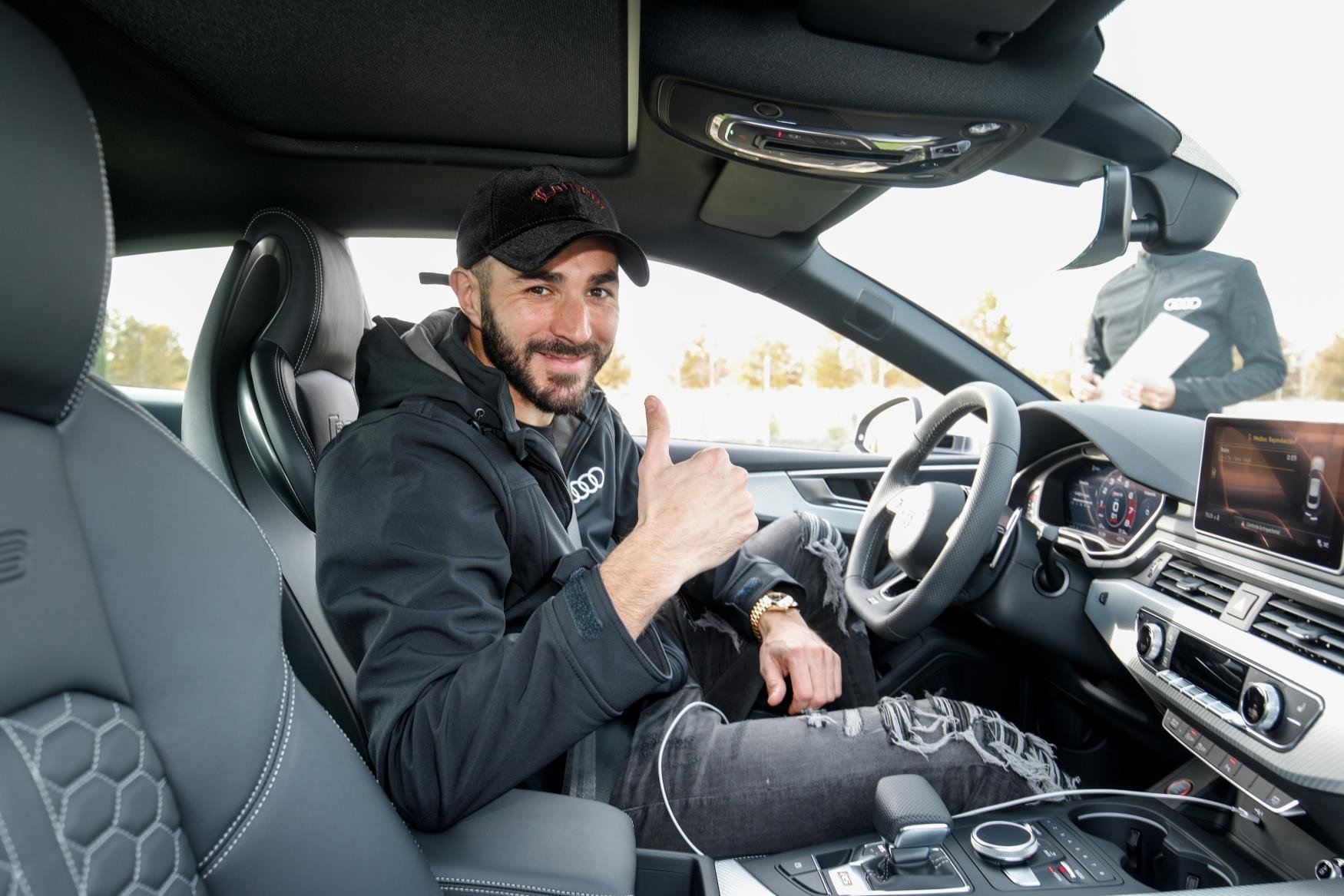 Audi entrega al Real Madrid sus nuevos coches
