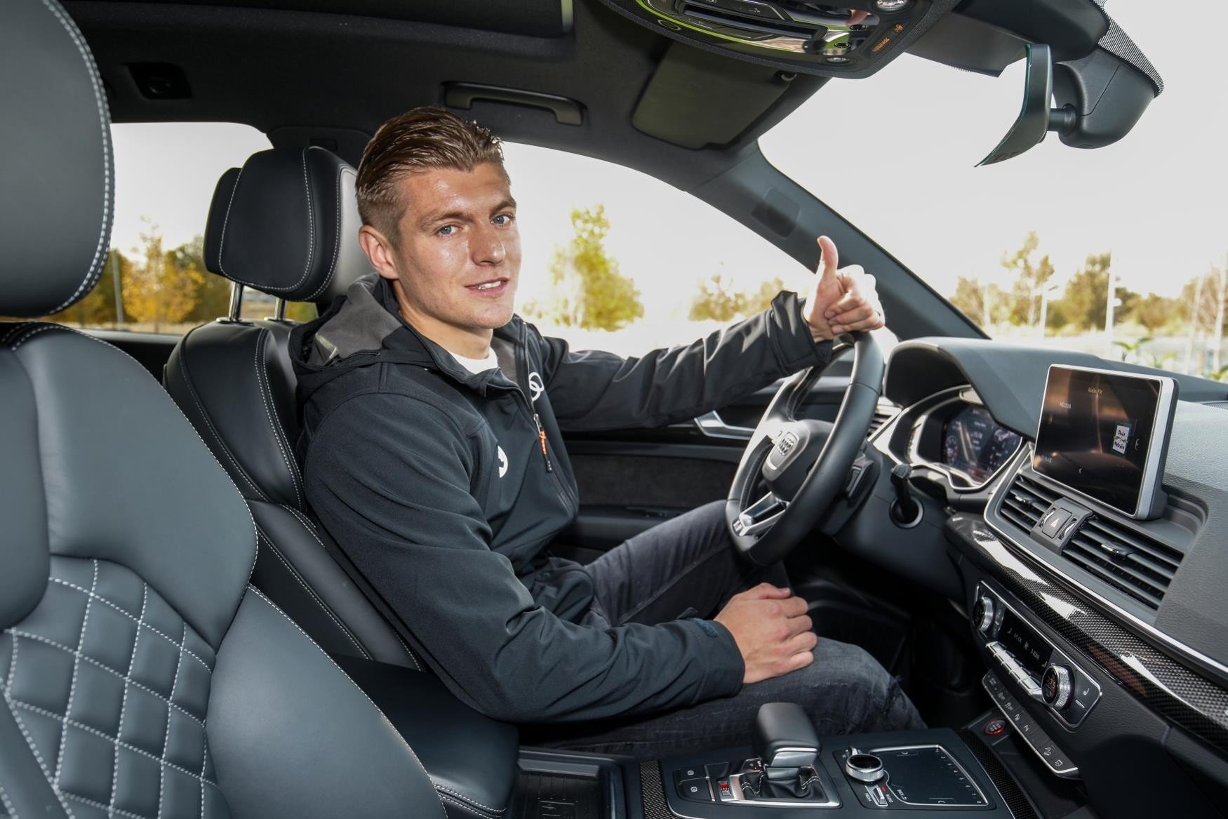 Audi entrega al Real Madrid sus nuevos coches