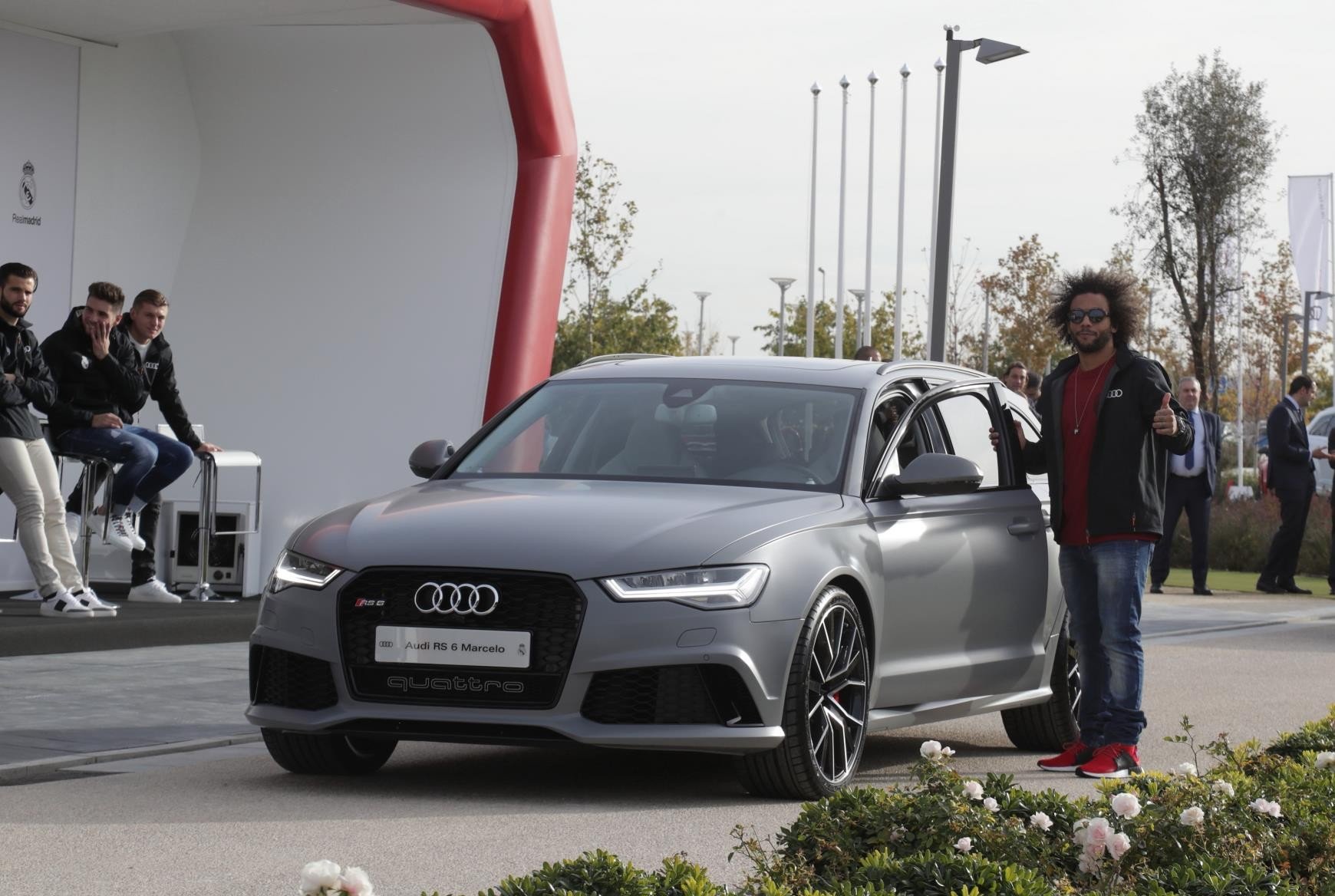Audi entrega al Real Madrid sus nuevos coches