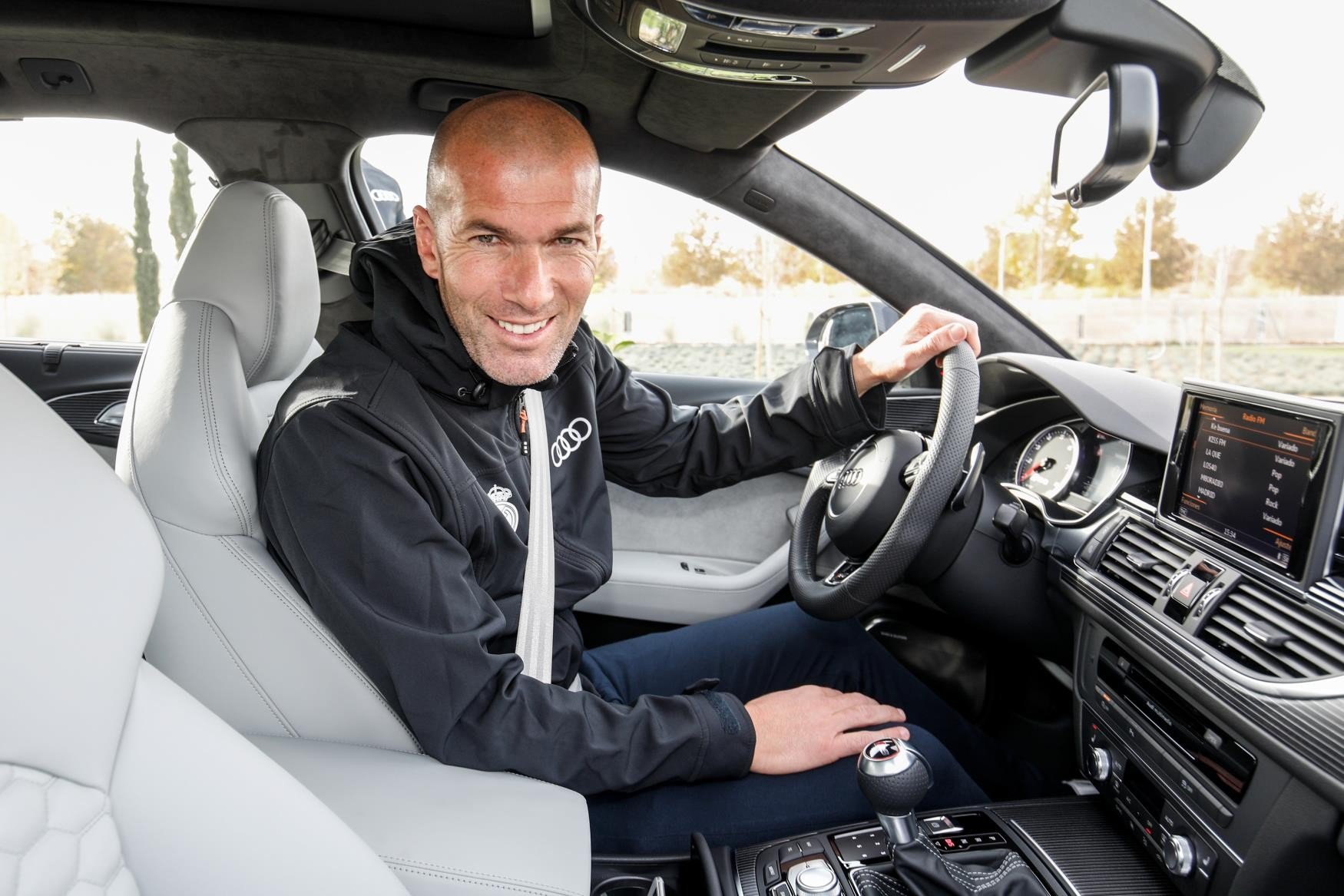 Audi entrega al Real Madrid sus nuevos coches