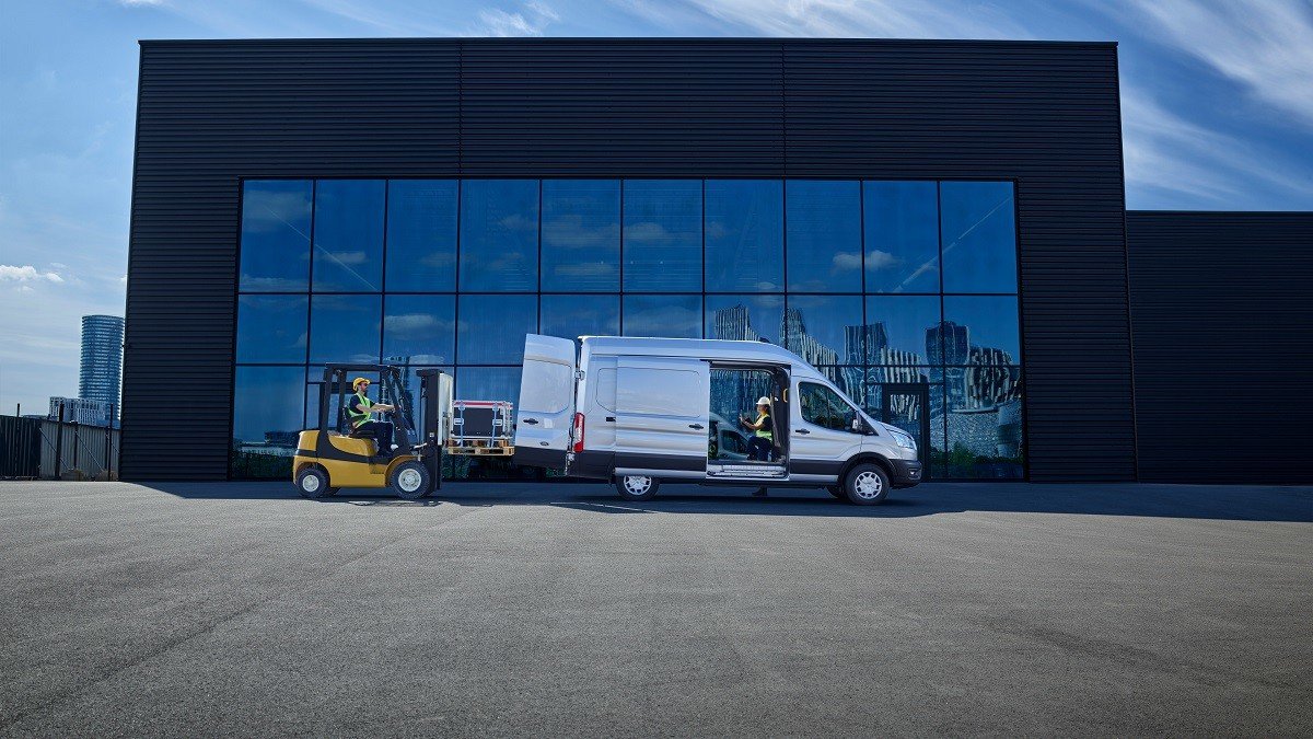 Ford E Transit: precios, motorizaciones y conectividad