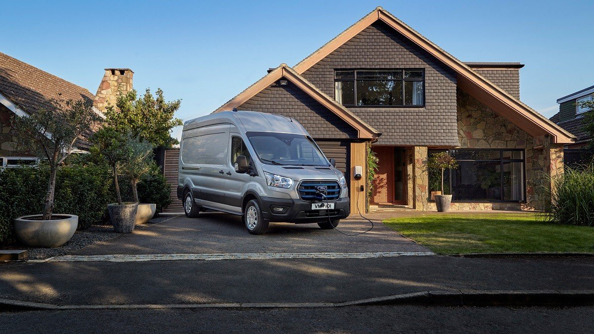 Ford E Transit: precios, motorizaciones y conectividad