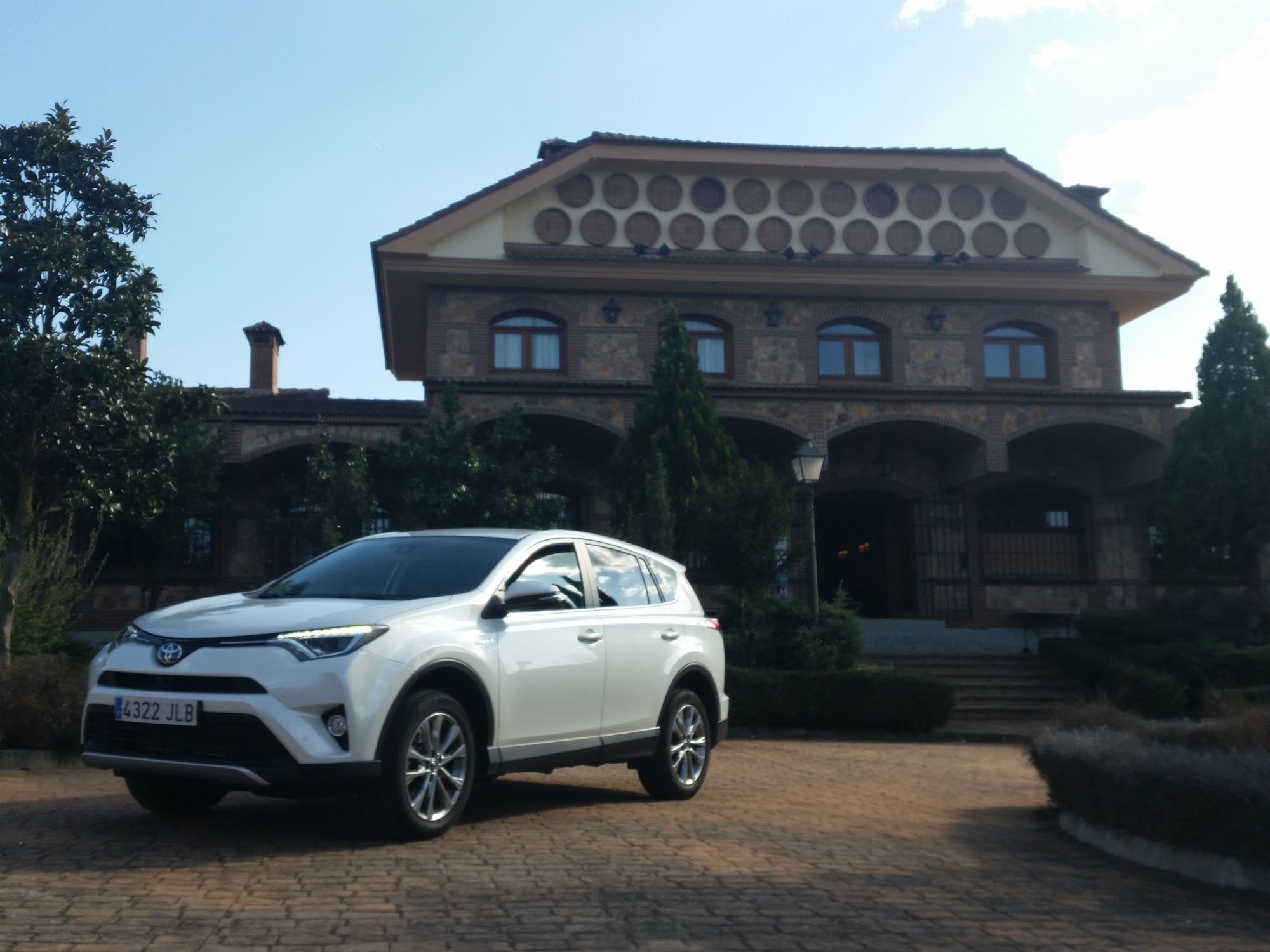 Prueba y opinión Toyota RAV4 Hybrid: desde 29.890 euros Prueba y opinión Toyota RAV4 Hybrid: desde 29.890 euros