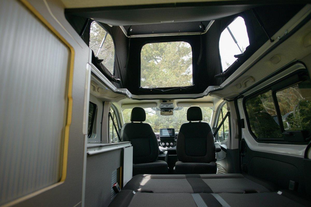 Nissan Primastar Pacific