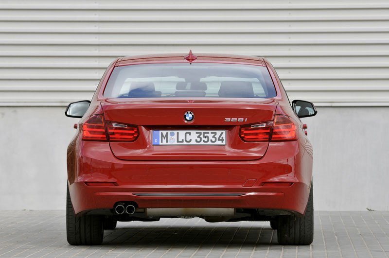BMW Serie 3 2012: nuevas fotos y fecha de lanzamiento