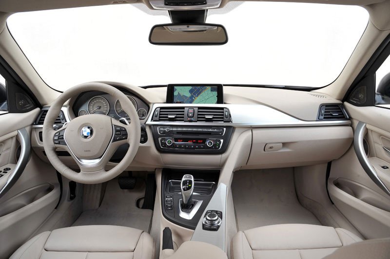 BMW Serie 3 2012: nuevas fotos y fecha de lanzamiento