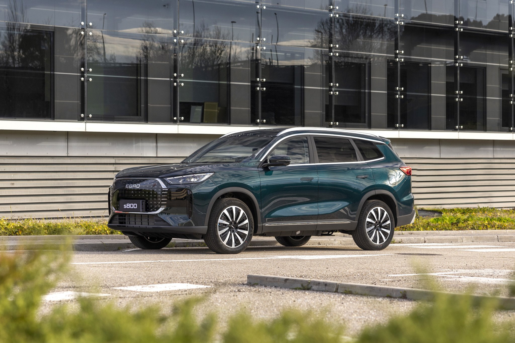 EBRO S800 PHEV Trasera